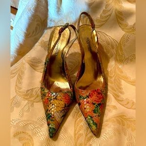 Tell Dolce and Gabbana shoe size 38